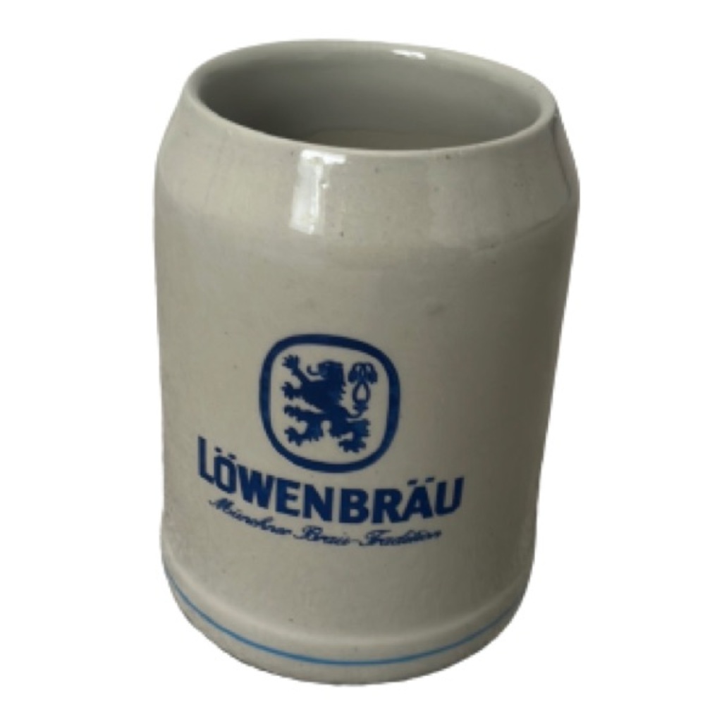 EUC VINTAGE LOWENBRAU MUNICH BEER STEIN